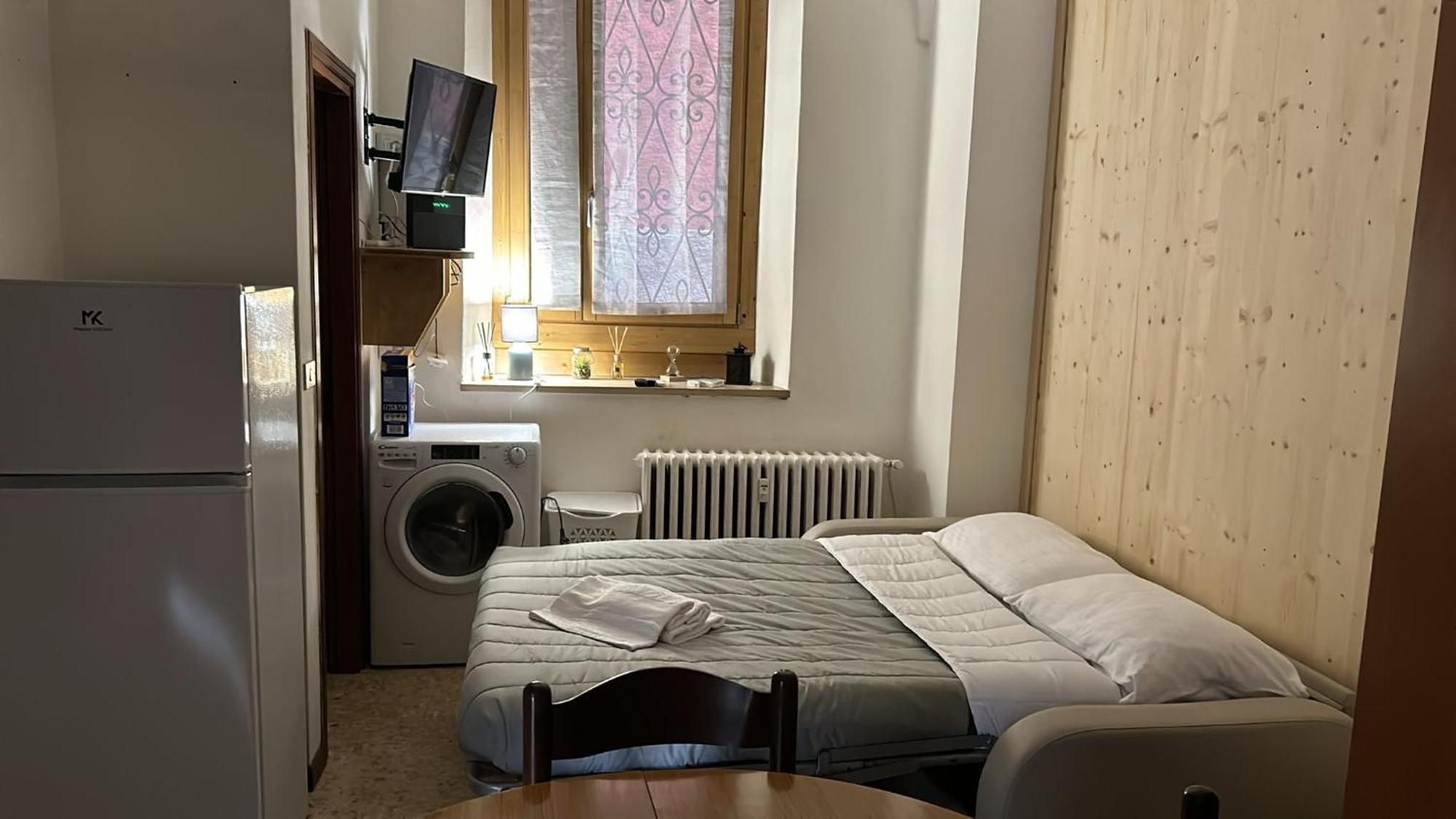 Flat In City Centre Tirano - 10 Minutes From Train Station ภายนอก รูปภาพ